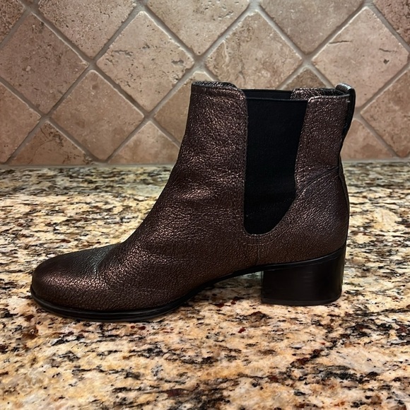 Naturalizer Dallas Bronze Metallic Chelsea Boots Size 9.5 - Picture 11 of 12